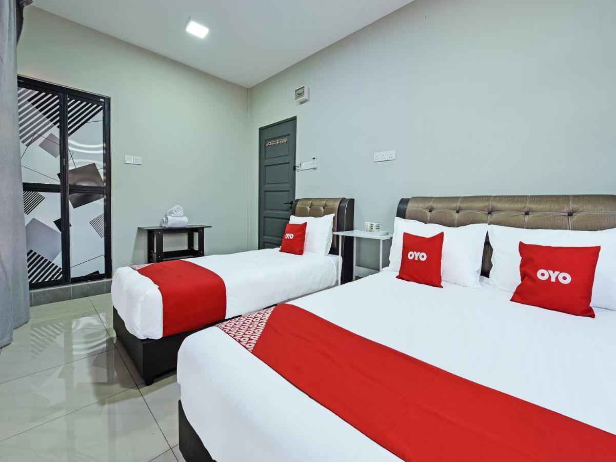 Oyo 90594 Hotel Casalink Paka Exterior photo